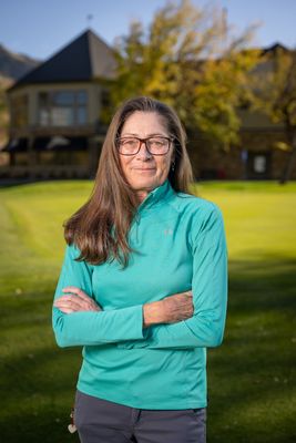 Portrait of Heather Hall, Associate Broker
